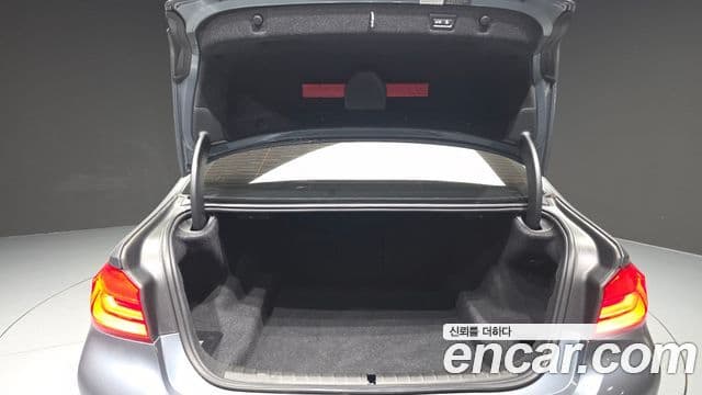 BMW 5 Series 2018 — Şəkil 20/20