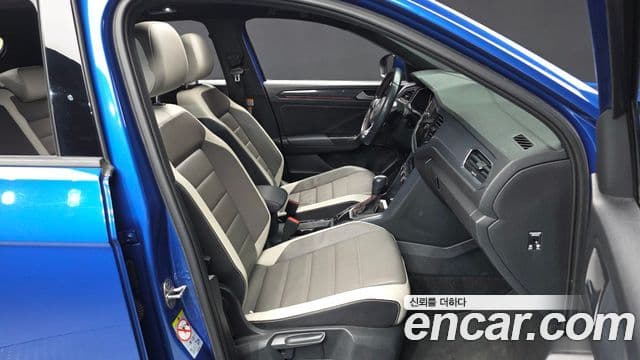 Volkswagen T-Roc 2021 — Şəkil 18/20