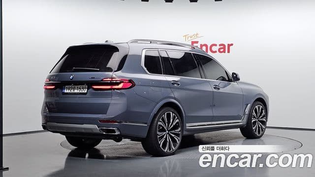 BMW X7 2023 — ფოტო 2/20