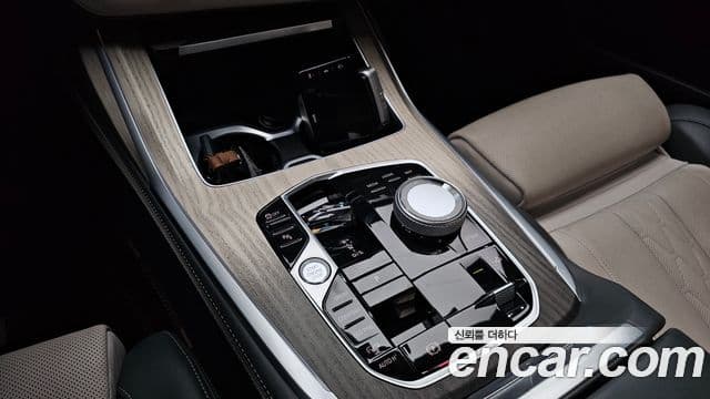 BMW X7 2023 — ფოტო 9/20