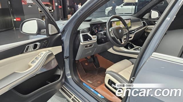 BMW X7 2023 — ფოტო 10/20