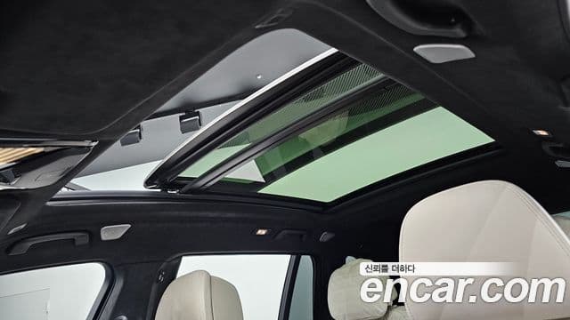 BMW X7 2023 — ფოტო 15/20
