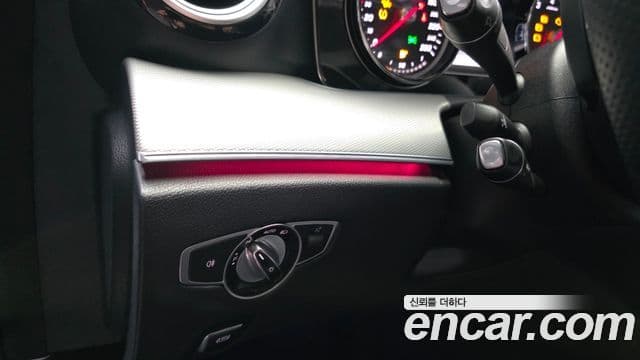 Mercedes-Benz E-Class 2018 — Şəkil 29/29