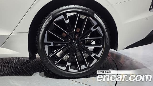 Kia K5 2024 — Photo 8/30