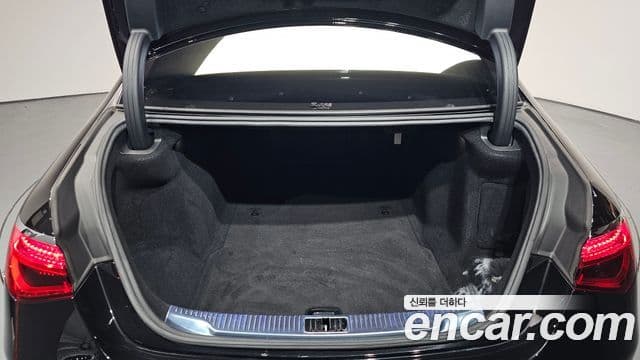 Mercedes-Benz S-Class 2023 — Photo 40/40