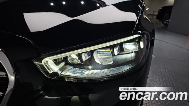 Mercedes-Benz S-Class 2023 — Photo 29/40