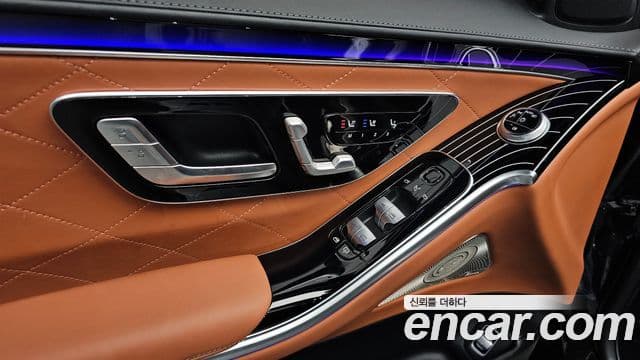 Mercedes-Benz S-Class 2023 — Photo 34/40