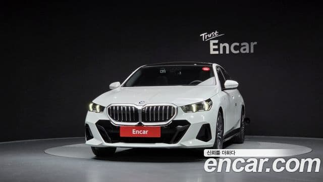 BMW 5 Series 2025 — Фото 3/20