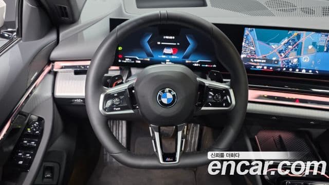 BMW 5 Series 2025 — Фото 13/20