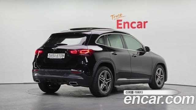 Mercedes-Benz GLA-Class 2020 — Şəkil 2/20