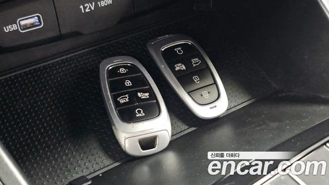 Hyundai The New Tucson 2021 — ფოტო 18/20