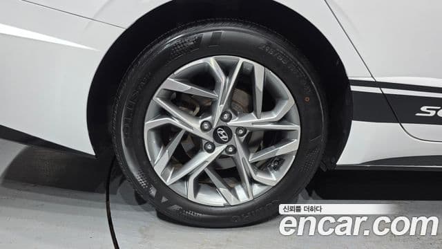 Hyundai Sonata 2022 — ფოტო 4/20