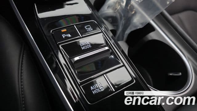 Hyundai Sonata 2022 — ფოტო 19/20