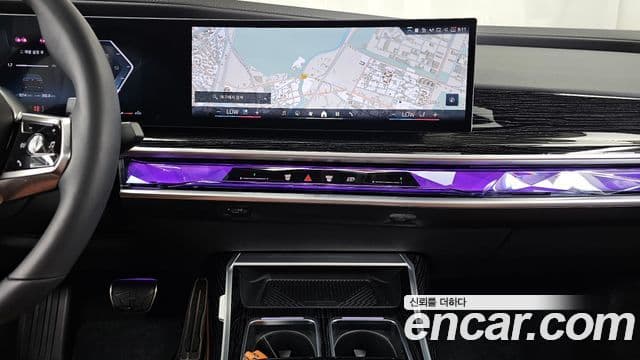 BMW 7 Series 2025 — Photo 22/37