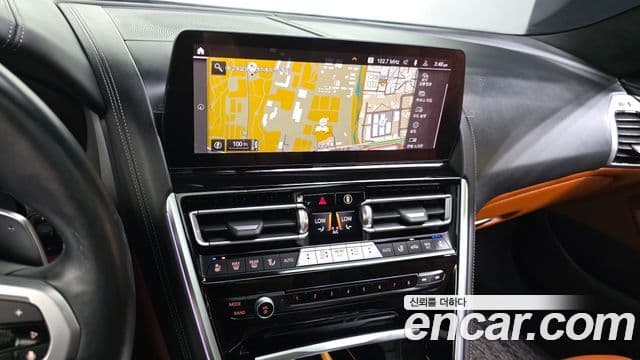 BMW 8 Series 2023 — Şəkil 15/20