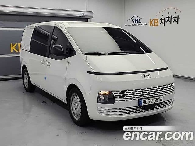Hyundai Staria 2022 — Фото 4/18