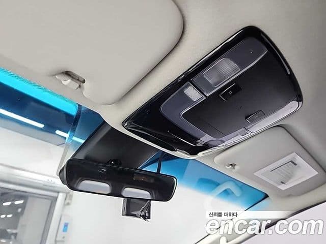 Hyundai Staria 2022 — Фото 15/18