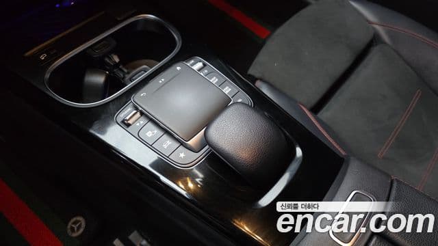 Mercedes-Benz CLA-Class 2020 — ფოტო 17/20