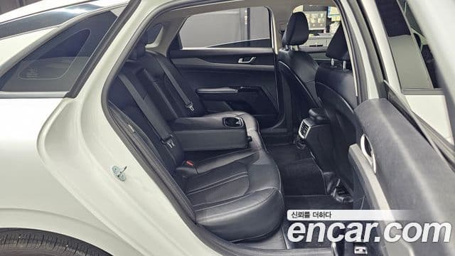 Kia K5 2025 — ფოტო 12/20