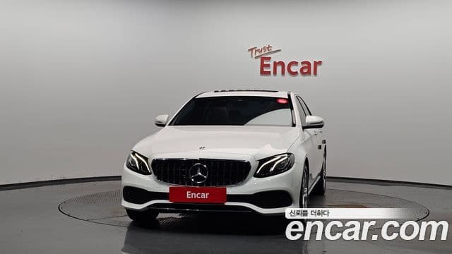Mercedes-Benz E-Class 2018 — ფოტო 3/20