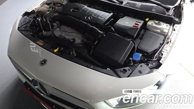 Mercedes-Benz A-Class 2020 — ფოტო 6/20