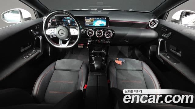 Mercedes-Benz A-Class 2020 — ფოტო 7/20