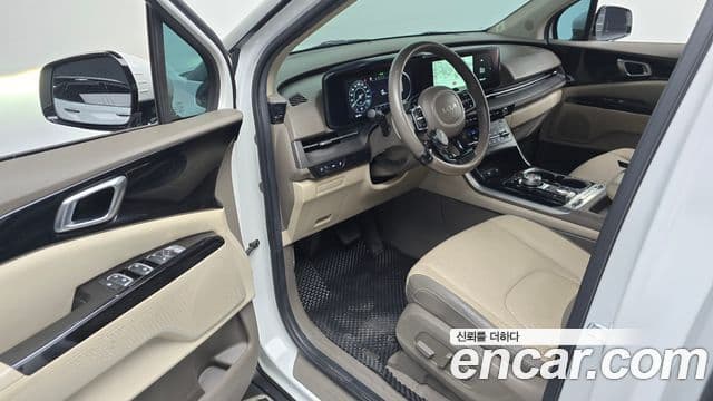 Kia Carnival 2023 — Şəkil 9/20