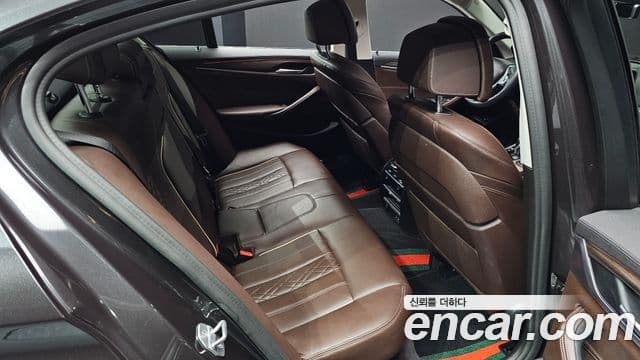 BMW 5 Series 2020 — ფოტო 11/20