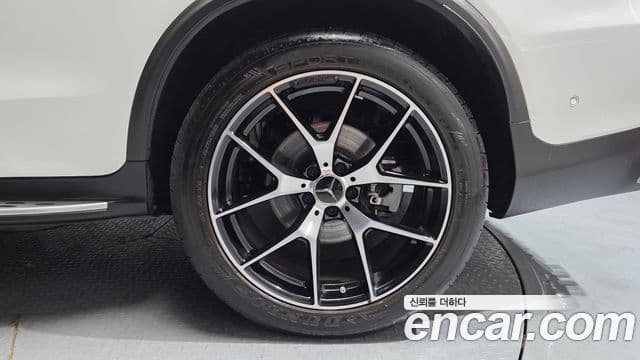Mercedes-Benz GLC-Class 2022 — Photo 10/35