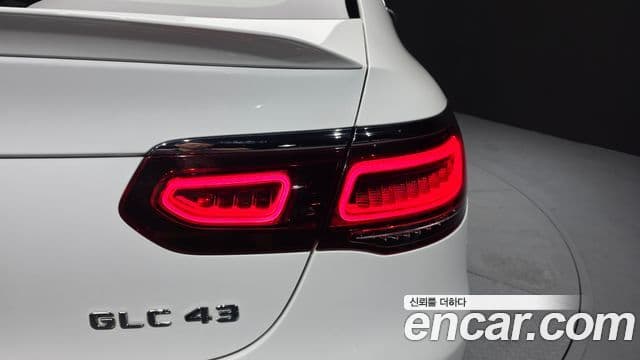 Mercedes-Benz GLC-Class 2022 — Photo 25/35