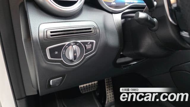 Mercedes-Benz GLC-Class 2022 — Photo 6/35