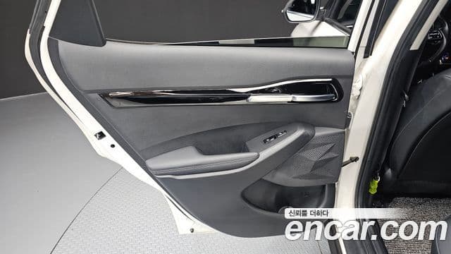 Kia Seltos 2019 — ფოტო 14/30