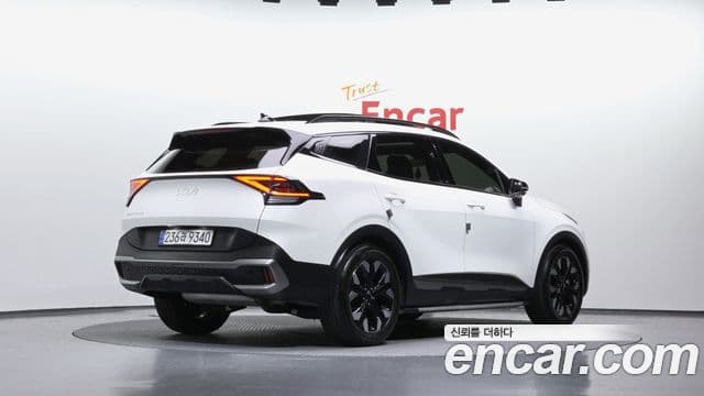Kia Sportage 2022 — ფოტო 2/20