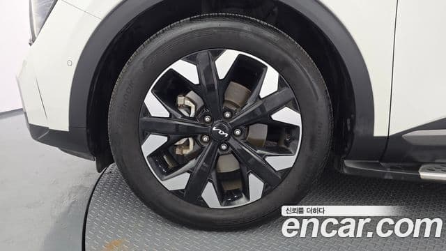 Kia Sportage 2022 — ფოტო 5/20