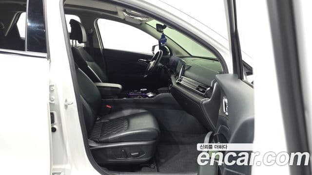 Kia Sportage 2022 — ფოტო 11/20
