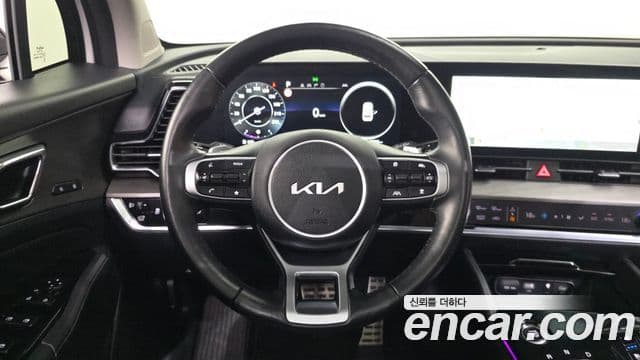 Kia Sportage 2022 — ფოტო 13/20