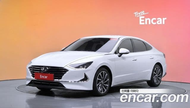 Hyundai Sonata 2021 — Фото 1/20