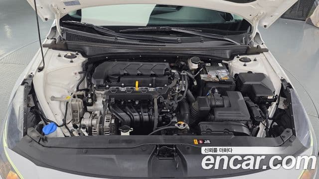 Hyundai The New Avante Hybrid 2021 — ფოტო 4/29