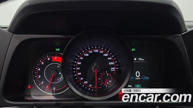 Hyundai The New Avante Hybrid 2021 — ფოტო 13/29