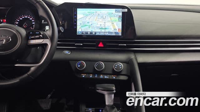 Hyundai The New Avante Hybrid 2021 — ფოტო 12/29