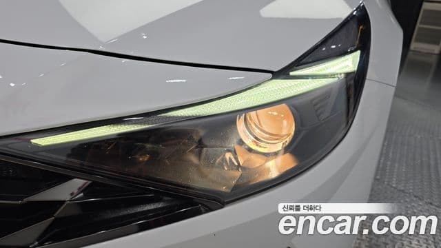 Hyundai The New Avante Hybrid 2021 — ფოტო 23/29