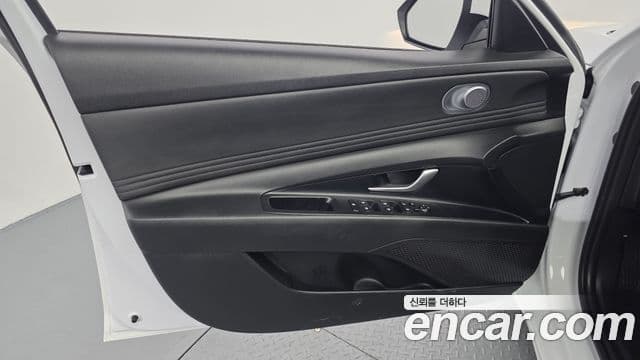 Hyundai The New Avante Hybrid 2021 — ფოტო 24/29
