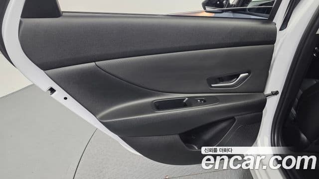 Hyundai The New Avante Hybrid 2021 — ფოტო 29/29