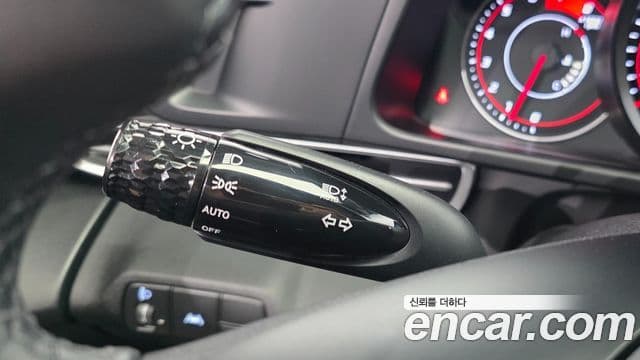 Hyundai The New Avante Hybrid 2021 — ფოტო 6/29
