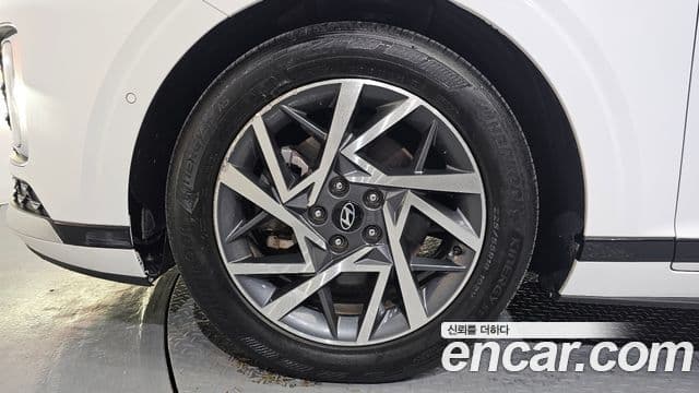 Hyundai Grandeur 2023 — ფოტო 5/20