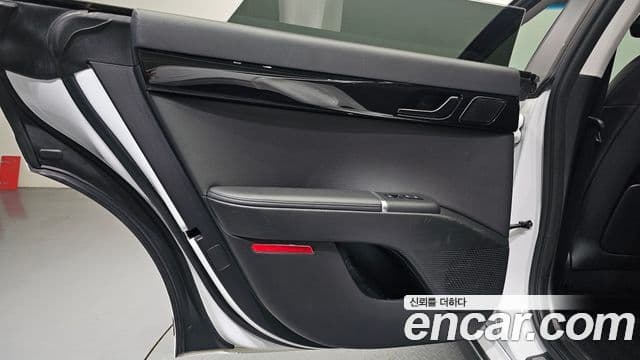 Hyundai Grandeur Hybrid 2023 — Şəkil 38/38