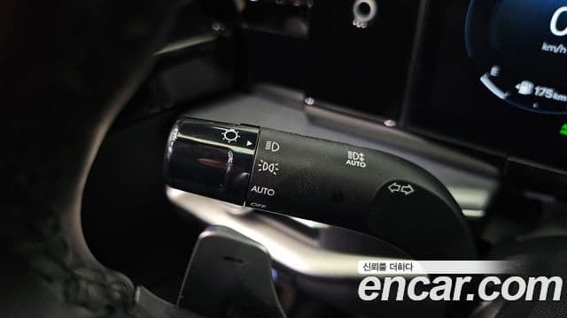 Hyundai Grandeur Hybrid 2023 — Şəkil 17/38