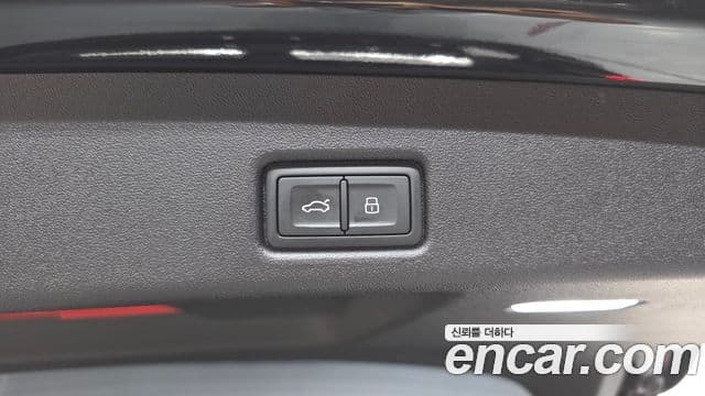 Audi Q5 2025 — Şəkil 22/36