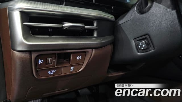 Hyundai Grandeur Hybrid 2023 — ფოტო 28/34