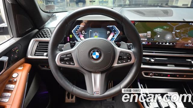 BMW X7 2023 — ფოტო 13/20